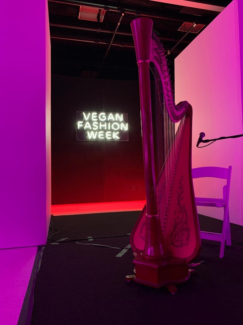 Het debuut van Vegan Fashion Week in Los Angeles Het debuut van Vegan Fashion Week in Los Angeles