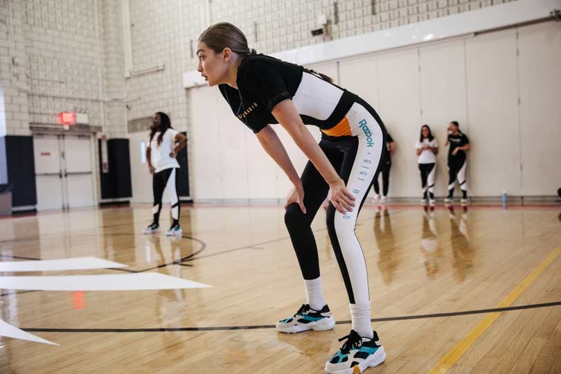 Kijken: de eerste collectie van Gigi Hadid in samenwerking met Reebok Kijken: de eerste collectie van Gigi Hadid in samenwerking met Reebok