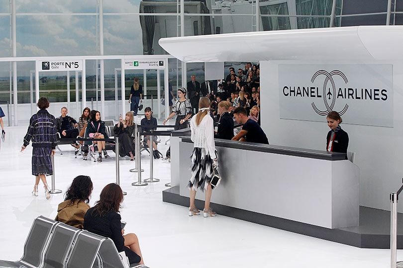 In beeld: Karl Lagerfeld's meest memorabele modeshows In beeld: Karl Lagerfeld's meest memorabele modeshows
