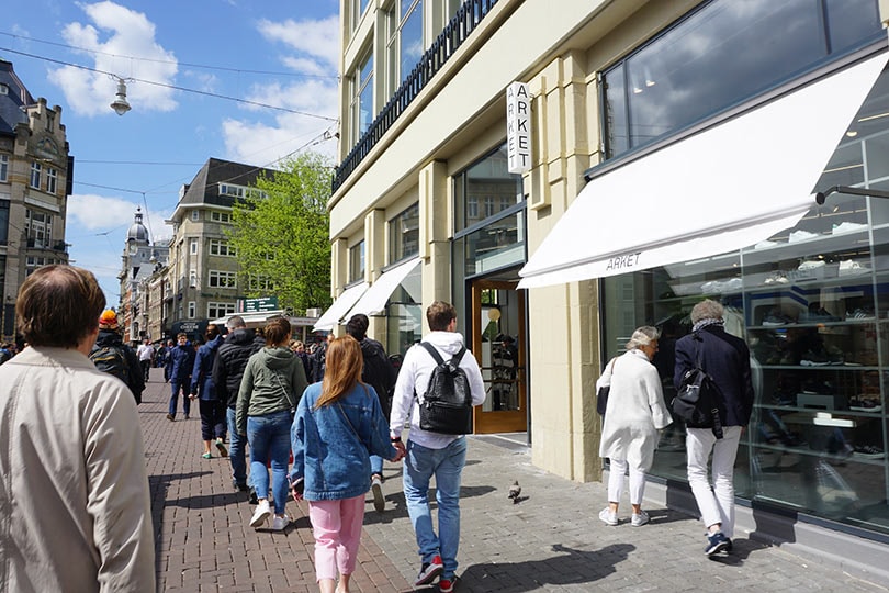 Hoe zit het nu echt met de drukte in de Amsterdamse binnenstad? Hoe zit het nu echt met de drukte in de Amsterdamse binnenstad?