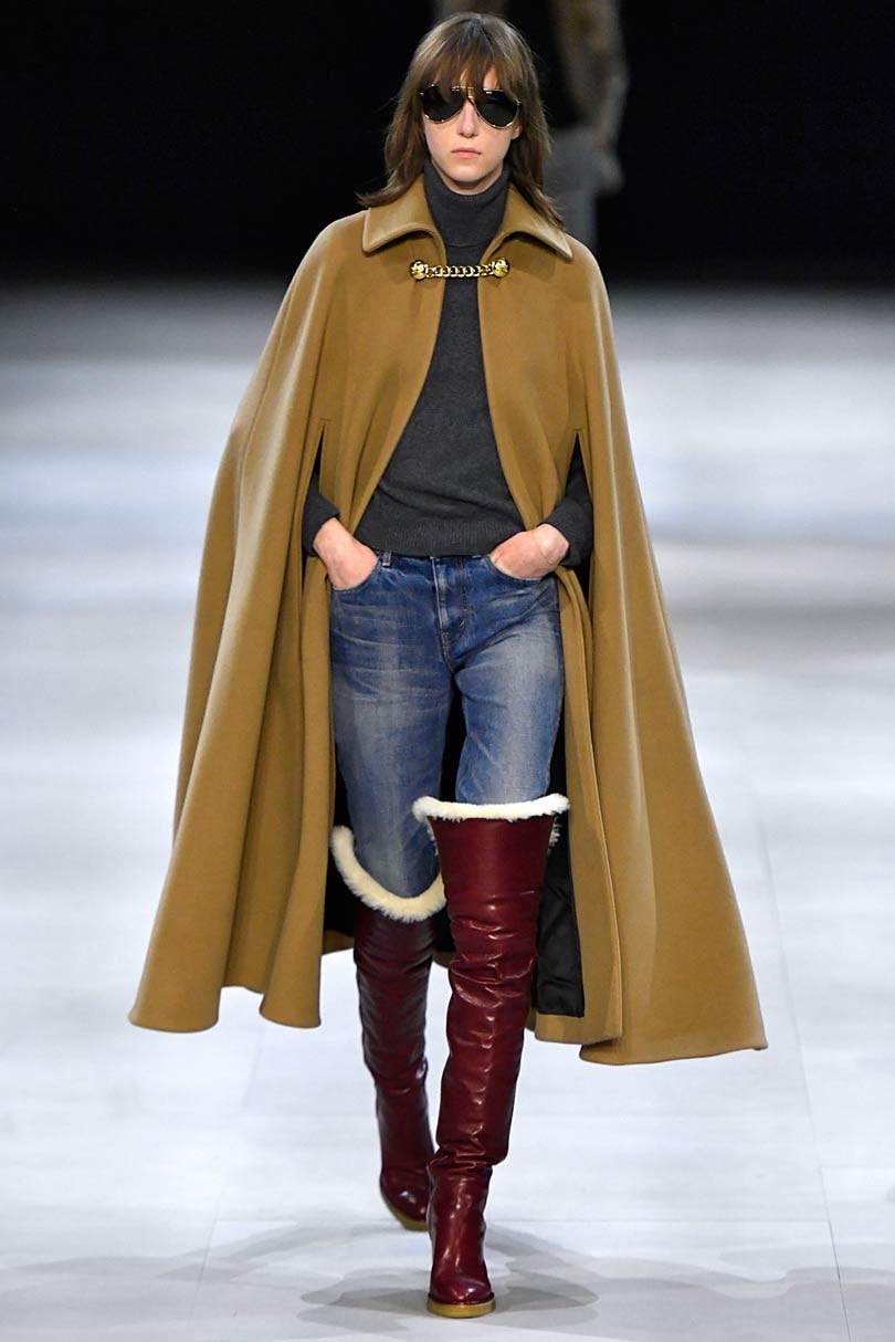 Het kwartje is gevallen: Hedi Slimane presenteert een volwassen Celine-vrouw op PFW Het kwartje is gevallen: Hedi Slimane presenteert een volwassen Celine-vrouw op PFW