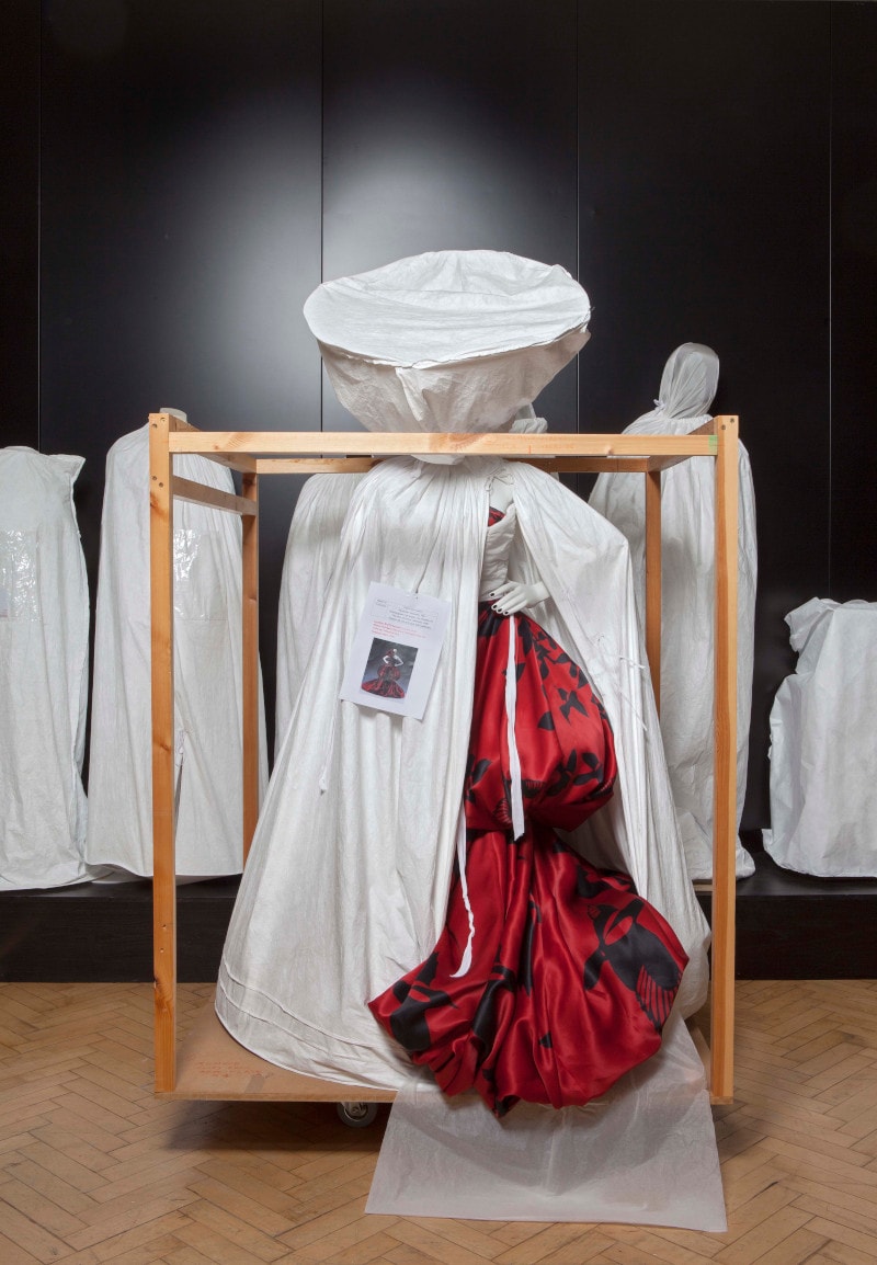 V&A Museum in Londen zet grootste tentoonstelling ooit over fotograaf Tim Walker op V&A Museum in Londen zet grootste tentoonstelling ooit over fotograaf Tim Walker op