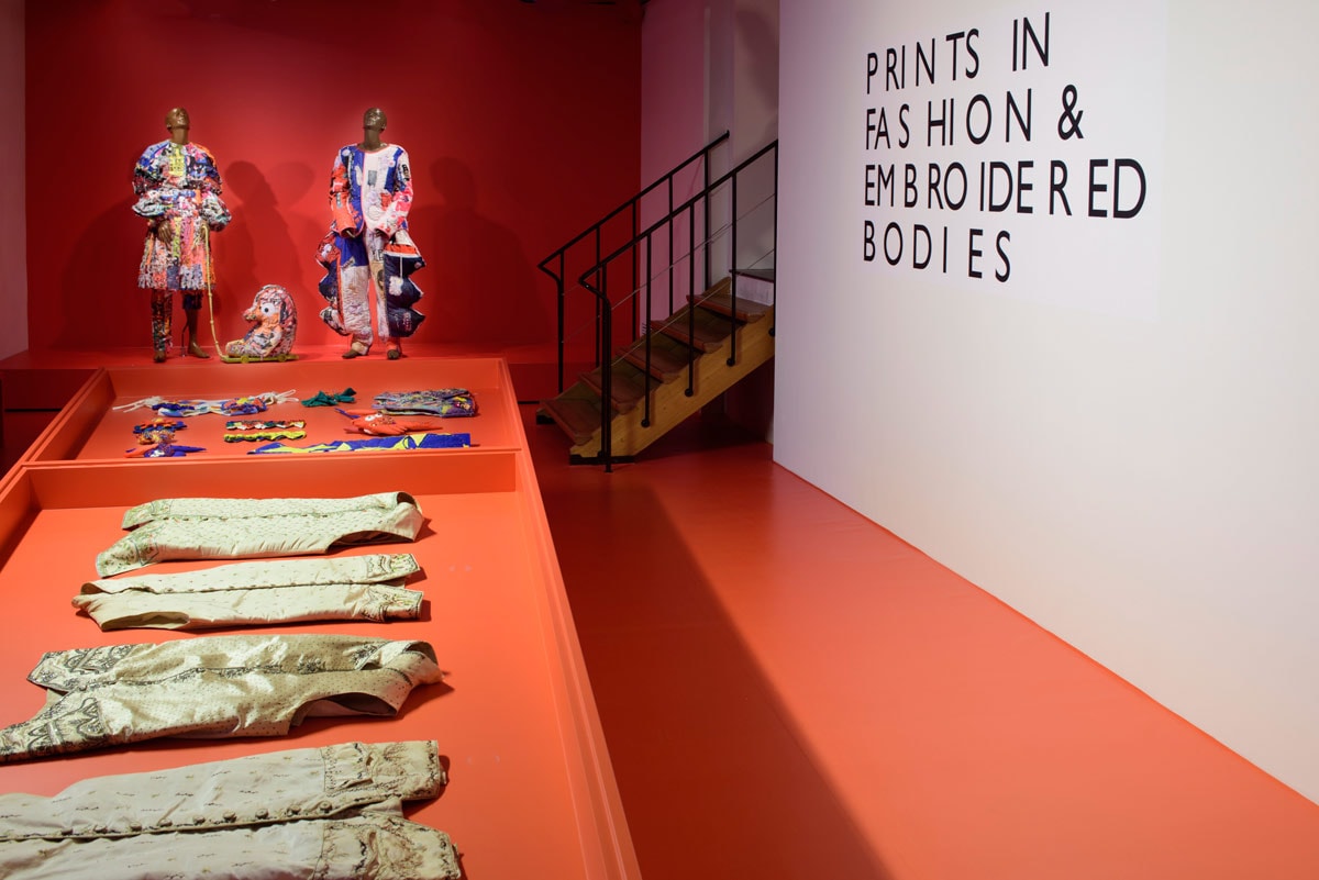 Van crinolinejapon tot collector’s sneaker: Fashion Statements in Amsterdam Museum Van crinolinejapon tot collector’s sneaker: Fashion Statements in Amsterdam Museum