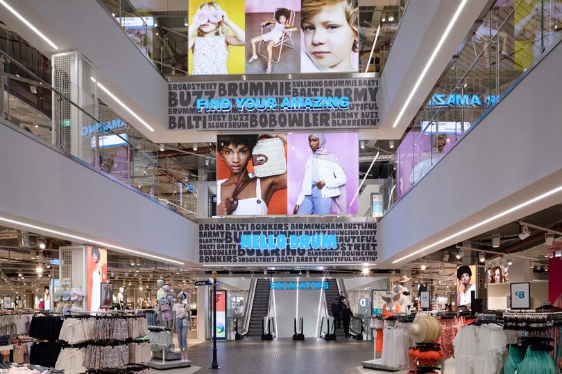 Zo ziet ‘s werelds grootste Primark-winkel eruit Zo ziet ‘s werelds grootste Primark-winkel eruit