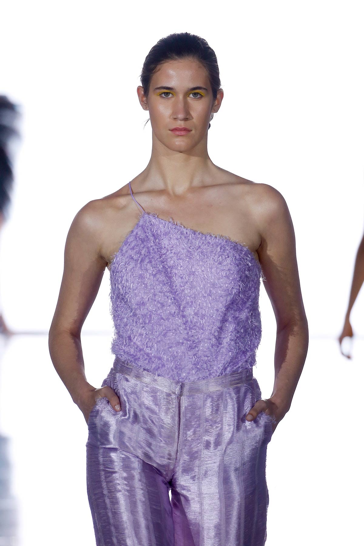 Zien: David Laport showt ‘Super Photosynthesis’ op Mercedez-Benz Fashion Week Ibiza Zien: David Laport showt ‘Super Photosynthesis’ op Mercedez-Benz Fashion Week Ibiza