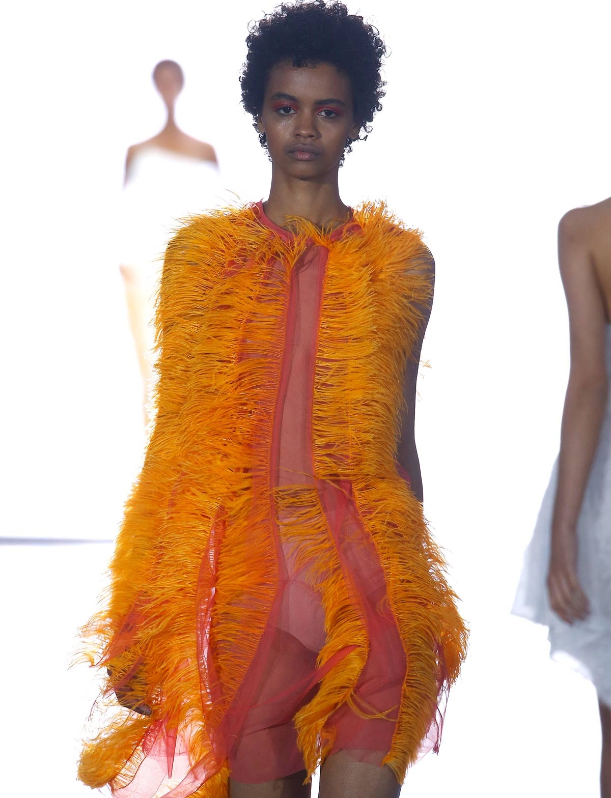 Zien: David Laport showt ‘Super Photosynthesis’ op Mercedez-Benz Fashion Week Ibiza Zien: David Laport showt ‘Super Photosynthesis’ op Mercedez-Benz Fashion Week Ibiza
