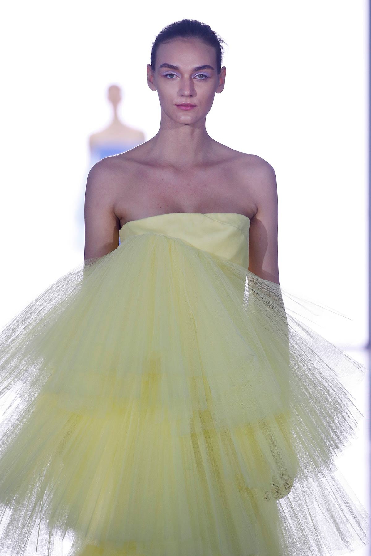Zien: David Laport showt ‘Super Photosynthesis’ op Mercedez-Benz Fashion Week Ibiza Zien: David Laport showt ‘Super Photosynthesis’ op Mercedez-Benz Fashion Week Ibiza