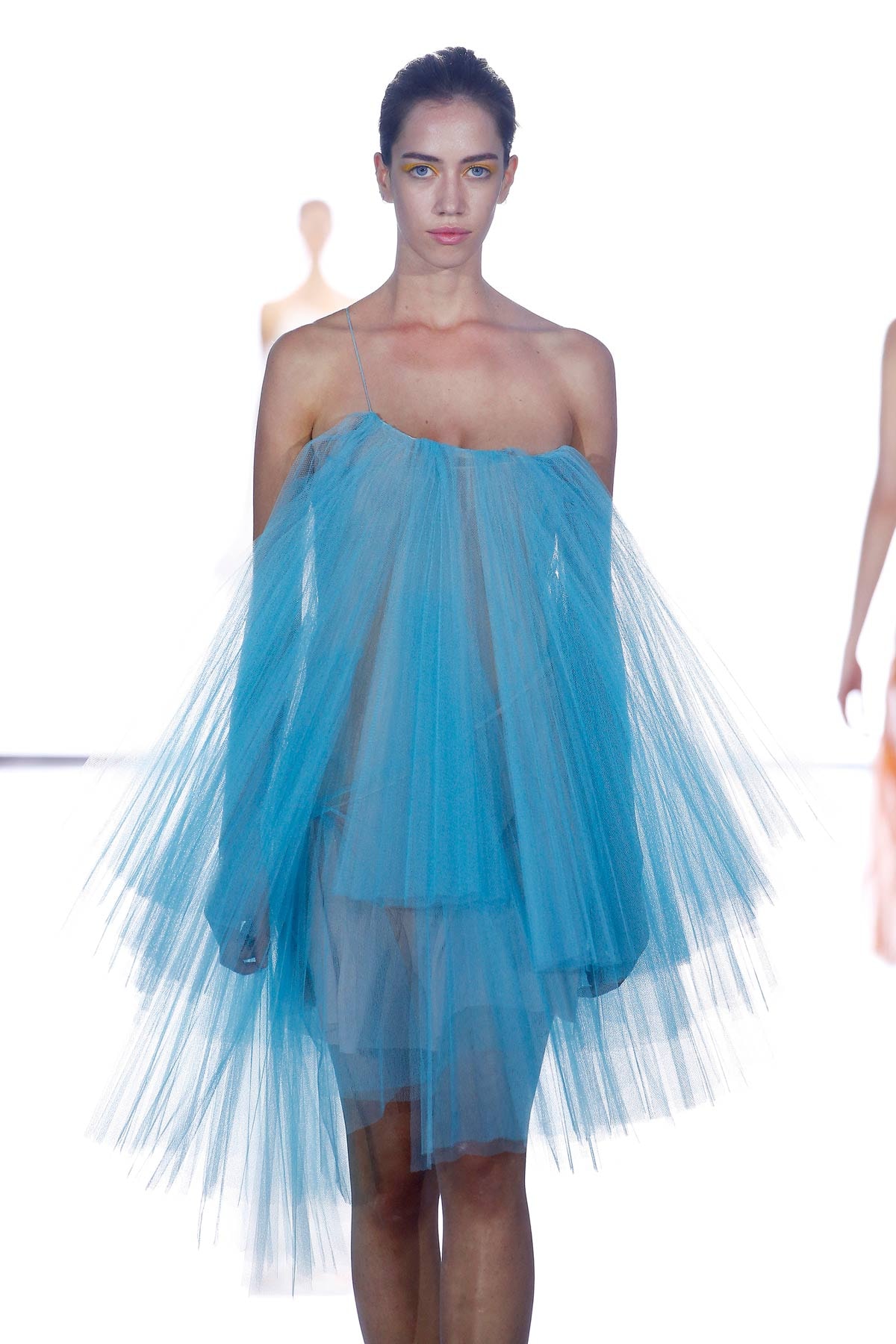 Zien: David Laport showt ‘Super Photosynthesis’ op Mercedez-Benz Fashion Week Ibiza Zien: David Laport showt ‘Super Photosynthesis’ op Mercedez-Benz Fashion Week Ibiza
