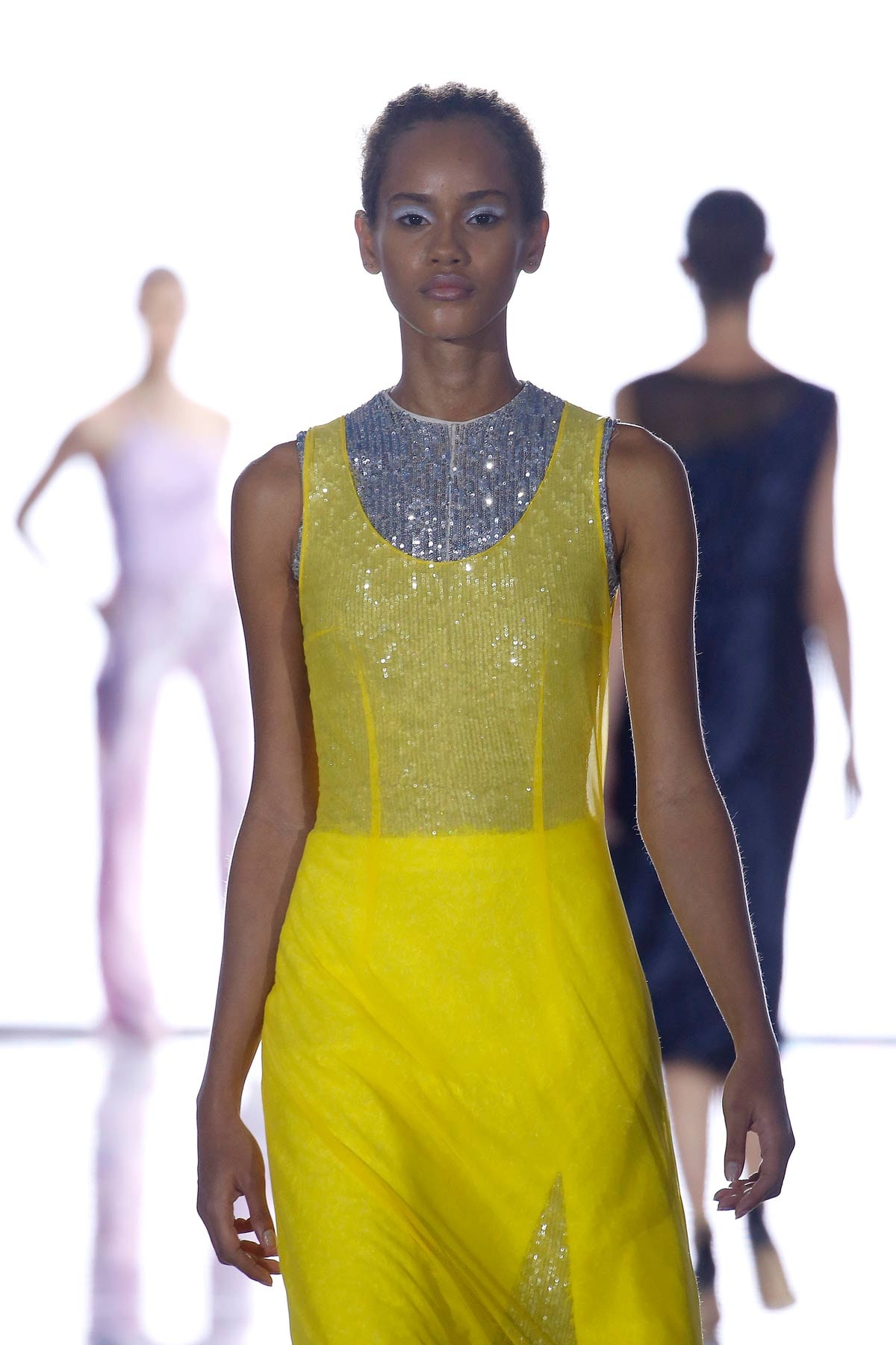 Zien: David Laport showt ‘Super Photosynthesis’ op Mercedez-Benz Fashion Week Ibiza Zien: David Laport showt ‘Super Photosynthesis’ op Mercedez-Benz Fashion Week Ibiza