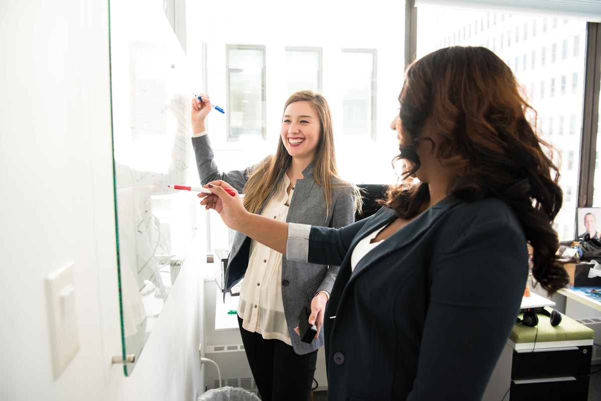 Waarom is het zo lastig voor vrouwen CEO van een modebedrijf te worden? Waarom is het zo lastig voor vrouwen CEO van een modebedrijf te worden?