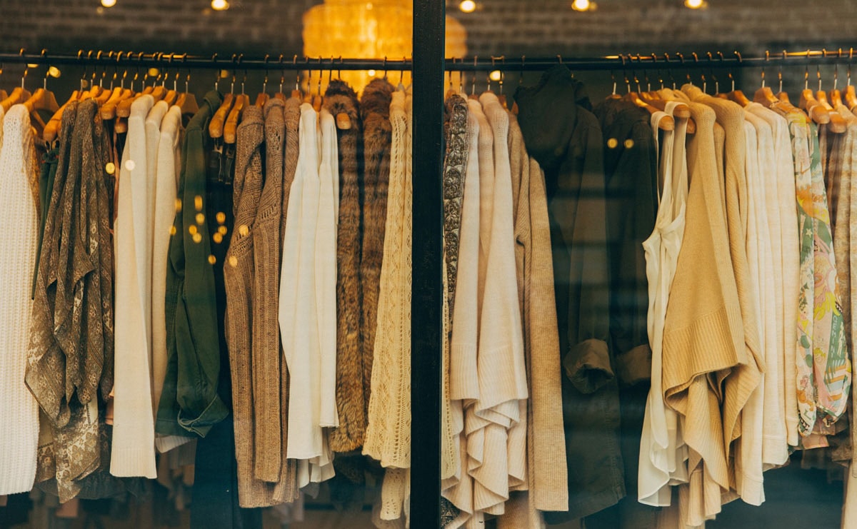 United Wardrobe opent een outlet Tweedehands Colourful Rebel truien op United Wardrobe