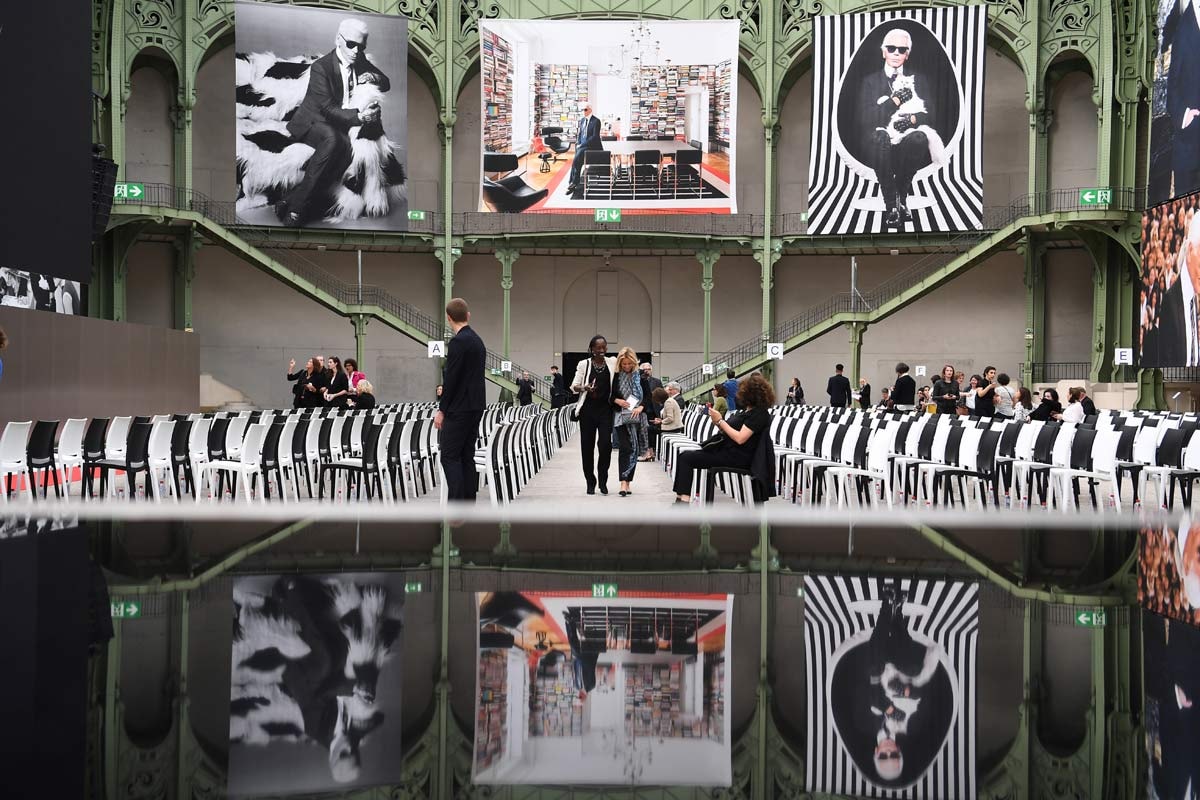 Mode elite brengt ode aan wijlen Karl Lagerfeld Mode elite brengt ode aan wijlen Karl Lagerfeld