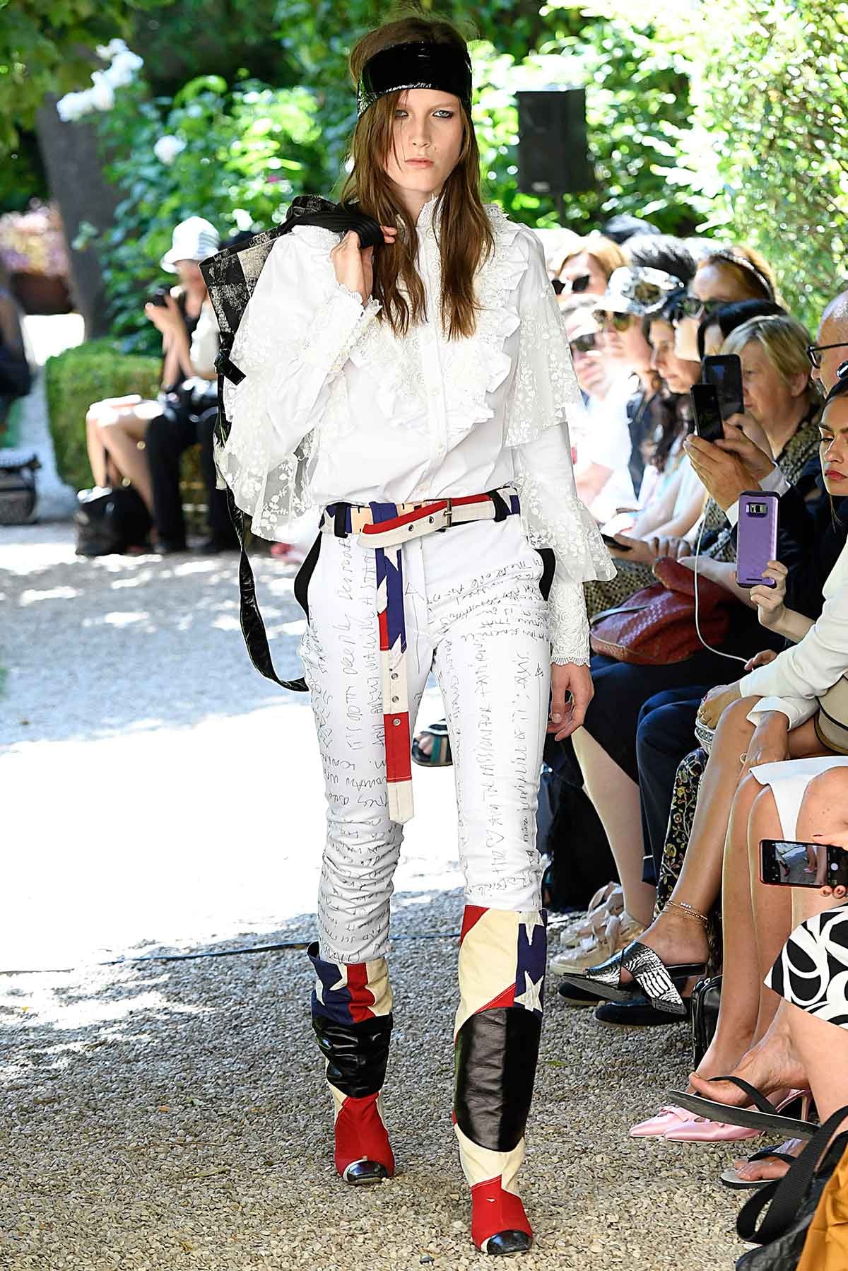 Paris Haute Couture Week: 6x Hollandse en Belgische glorie op de catwalk Paris Haute Couture Week: 6x Hollandse en Belgische glorie op de catwalk