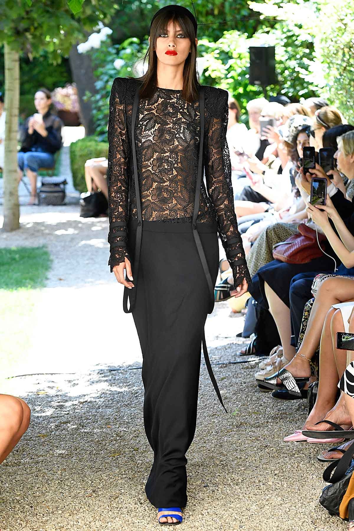 Paris Haute Couture Week: 6x Hollandse en Belgische glorie op de catwalk Paris Haute Couture Week: 6x Hollandse en Belgische glorie op de catwalk