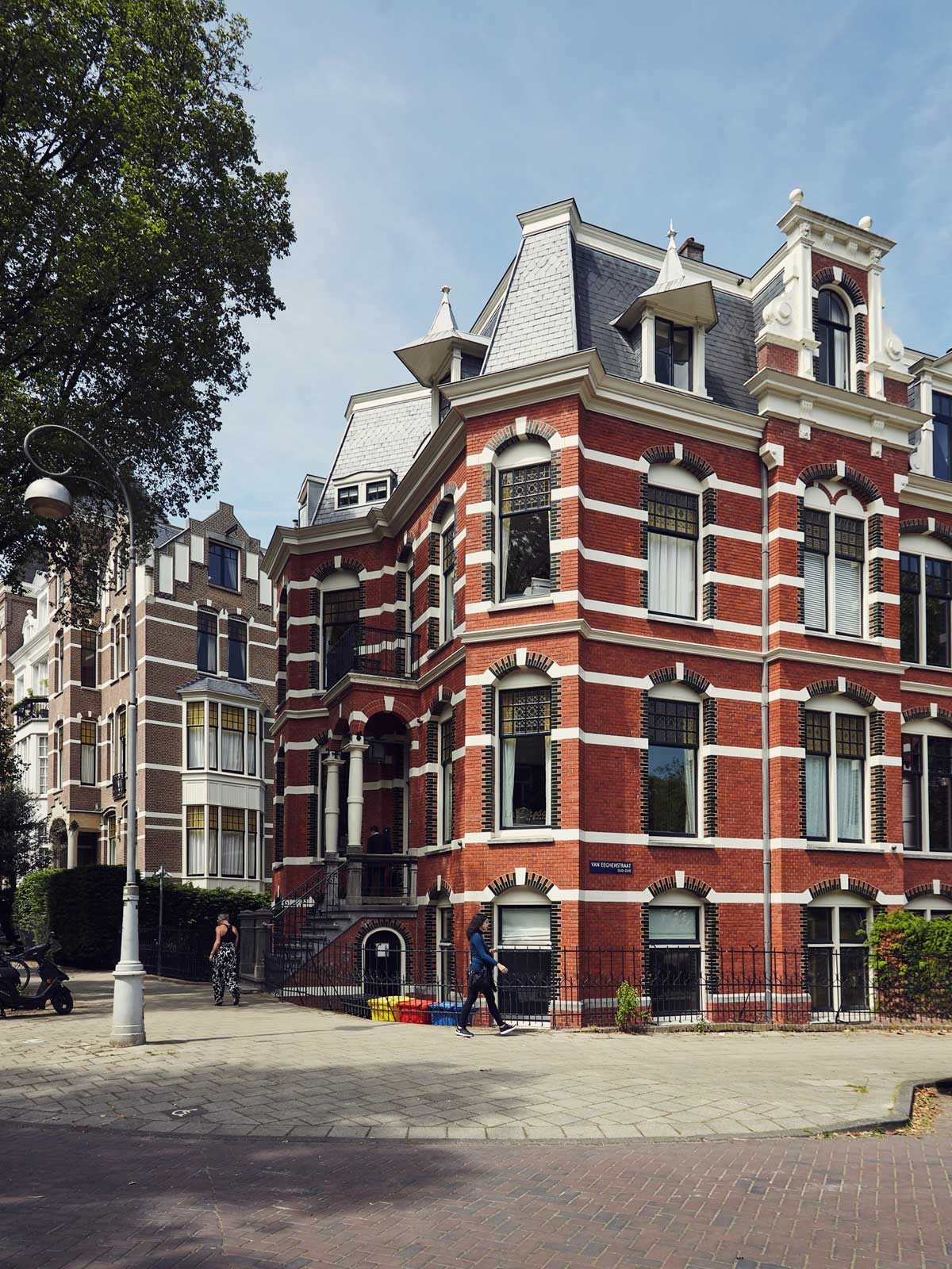 Luxe e-tailer Xupes breidt uit en vestigt eerste winkel in Amsterdam Luxe e-tailer Xupes breidt uit en vestigt eerste winkel in Amsterdam
