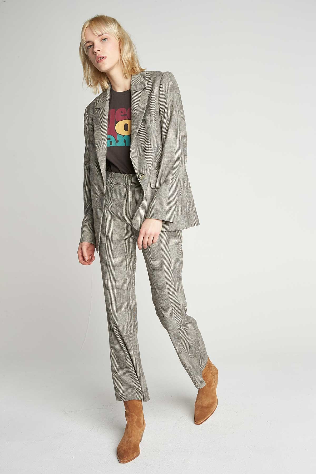Juliette Swildens speelt voor AW19 met mannelijke en vrouwelijke codes Juliette Swildens speelt voor AW19 met mannelijke en vrouwelijke codes