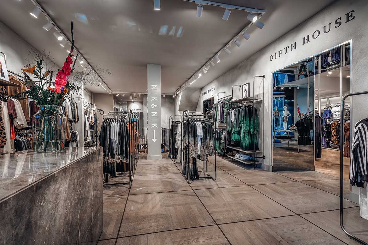 Binnenkijken: N Brands modehuis Nikkie Plessen in Zwolle Binnenkijken: N Brands modehuis Nikkie Plessen in Zwolle