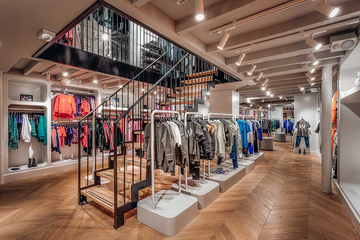 Binnenkijken: N Brands modehuis Nikkie Plessen in Zwolle Binnenkijken: N Brands modehuis Nikkie Plessen in Zwolle