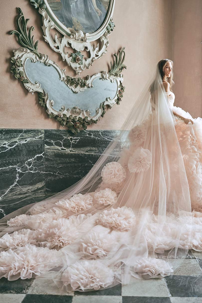 In beeld: 7 standout collecties tijdens Bridal Fashion Week herfst 2020 In beeld: 7 standout collecties tijdens Bridal Fashion Week herfst 2020