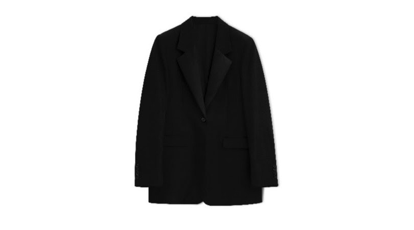 Filippa K interpreteert de formele investment pieces door een moderne lens in de nieuwe SS 2020 collectie Filippa K interpreteert de formele investment pieces door een moderne lens in de nieuwe SS 2020 collectie