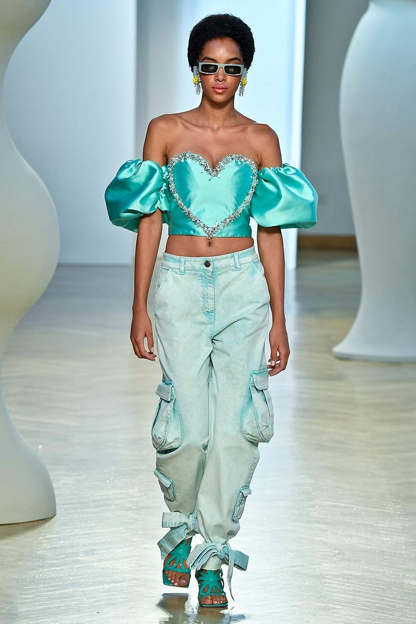 Gespot op de catwalk: Pantone’s modekleuren lente/zomer 2020 New York Fashion Week Gespot op de catwalk: Pantone’s modekleuren lente/zomer 2020 New York Fashion Week