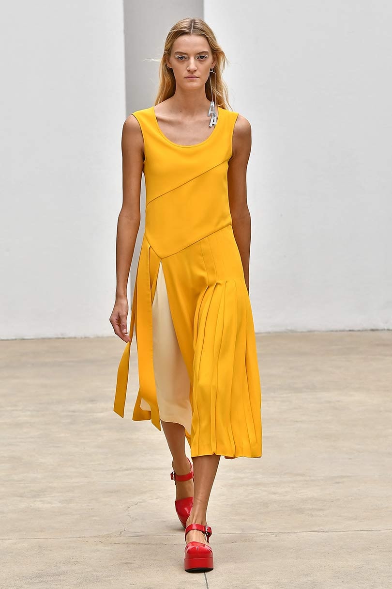 Gespot op de catwalk: Pantone’s modekleuren lente/zomer 2020 New York Fashion Week Gespot op de catwalk: Pantone’s modekleuren lente/zomer 2020 New York Fashion Week