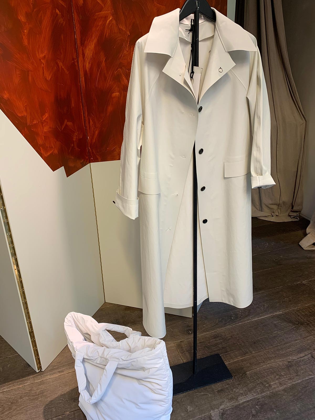 Antwerpse concept store Graanmarkt 13 maakt nu ook tassen Antwerpse concept store Graanmarkt 13 maakt nu ook tassen