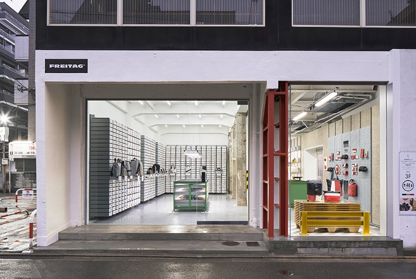 Kijken: de nieuwe Freitag winkel in Kyoto, Japan Kijken: de nieuwe Freitag winkel in Kyoto, Japan