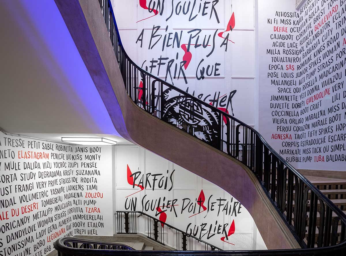 Binnenkijken bij de Christian Louboutin tentoonstelling in Parijs Binnenkijken bij de Christian Louboutin tentoonstelling in Parijs