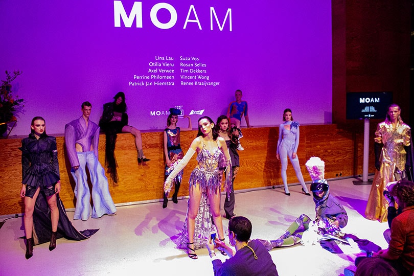Kijken: Jong talent toont eigen interpretatie van ‘Thierry Mugler: Couturissime’ tentoonstelling Kijken: Jong talent toont eigen interpretatie van ‘Thierry Mugler: Couturissime’ tentoonstelling