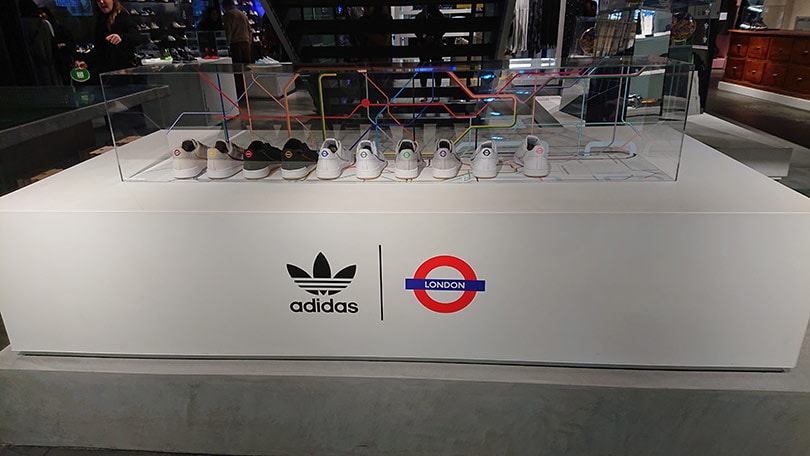 Hoe Adidas in de winkelstraat haar relevantie behoudt Hoe Adidas in de winkelstraat haar relevantie behoudt