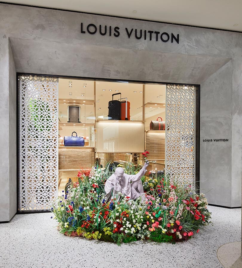 Binnenkijken bij de nieuwe Louis Vuitton boetiek in Rotterdamse Bijenkorf Binnenkijken bij de nieuwe Louis Vuitton boetiek in Rotterdamse Bijenkorf