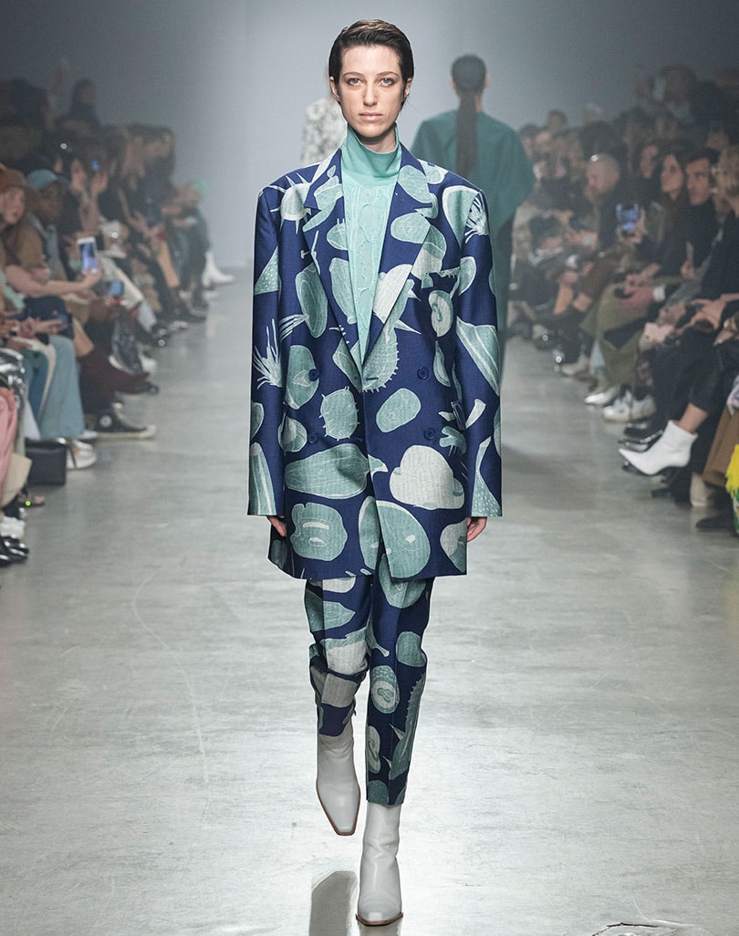 Christian Wijnants FW20, poëtisch palet van zachtheid en souplesse Christian Wijnants FW20, poëtisch palet van zachtheid en souplesse