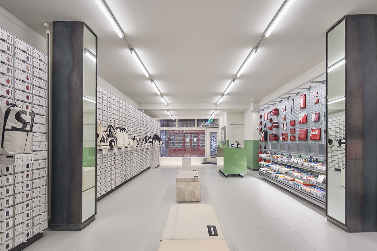 Binnenkijken: Freitag opent winkel in Amsterdam Binnenkijken: Freitag opent winkel in Amsterdam