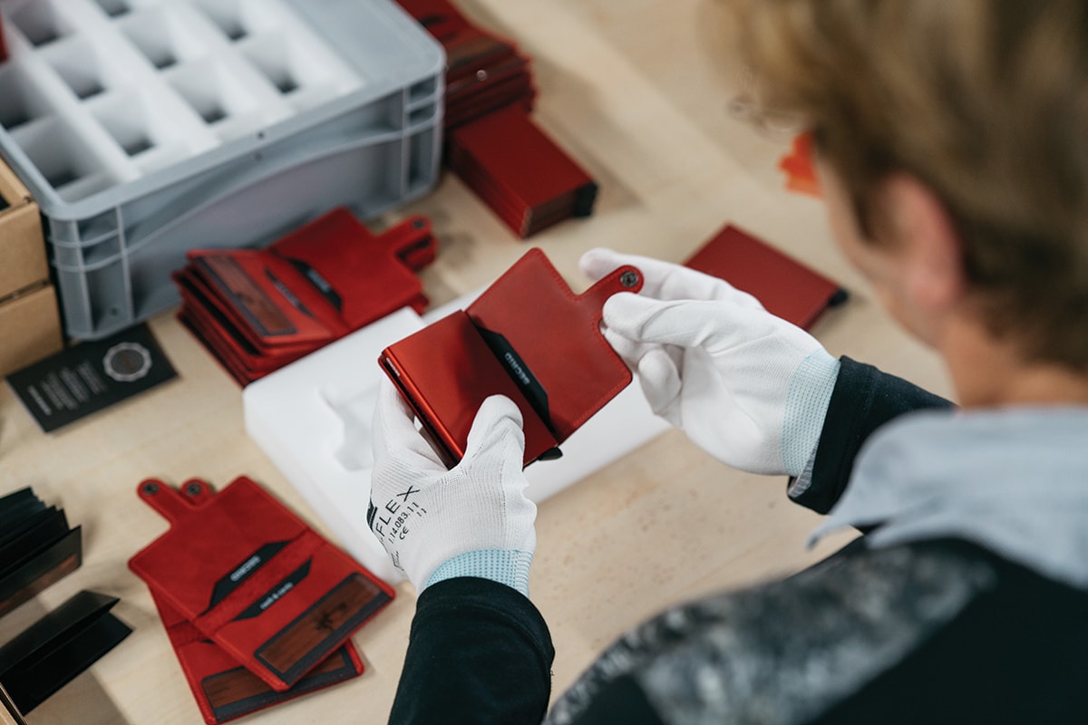 Secrid CEO René van Geer: “Over tien jaar is produceren in eigen land de normaalste zaak van de wereld” Secrid CEO René van Geer: “Over tien jaar is produceren in eigen land de normaalste zaak van de wereld”