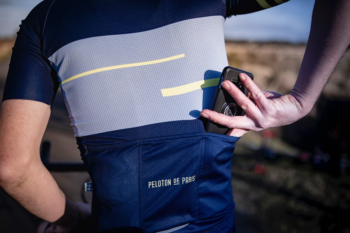 Fietskleding boomt door corona: “Iedereen wilde een nieuwe outfit” Fietskleding boomt door corona: “Iedereen wilde een nieuwe outfit”