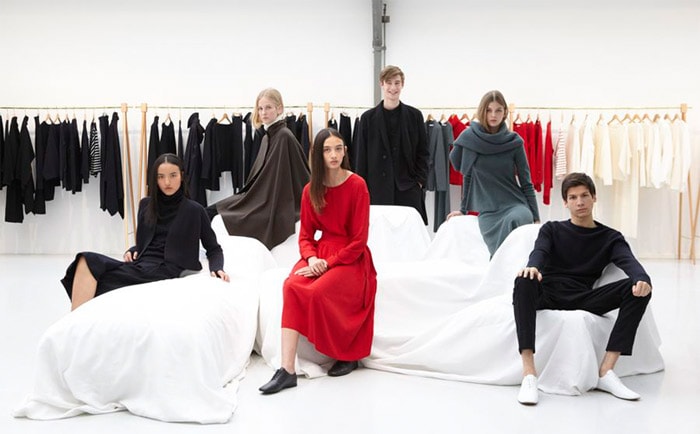 Meer details Uniqlo x Christophe Lemaire Meer details Uniqlo x Christophe Lemaire