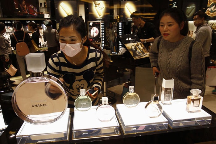 Waarom Chinezen reizen voor luxe kleding en accessoires Waarom Chinezen reizen voor luxe kleding en accessoires