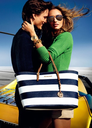 Michael Kors verdubbelt winst in Q4 en 2013 Michael Kors verdubbelt winst in Q4 en 2013