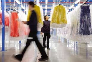 Zara introduceert RFID in alle winkels Zara introduceert RFID in alle winkels